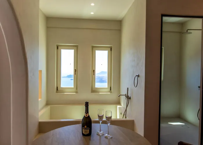 Islet Santorini Infinity Caldera *